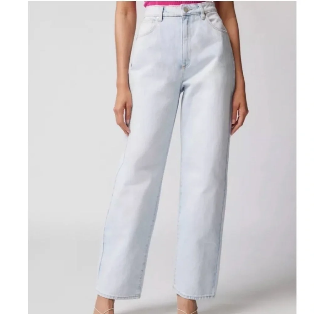 Abrand Jeans The Carrie High Rise Straight in Light Wash